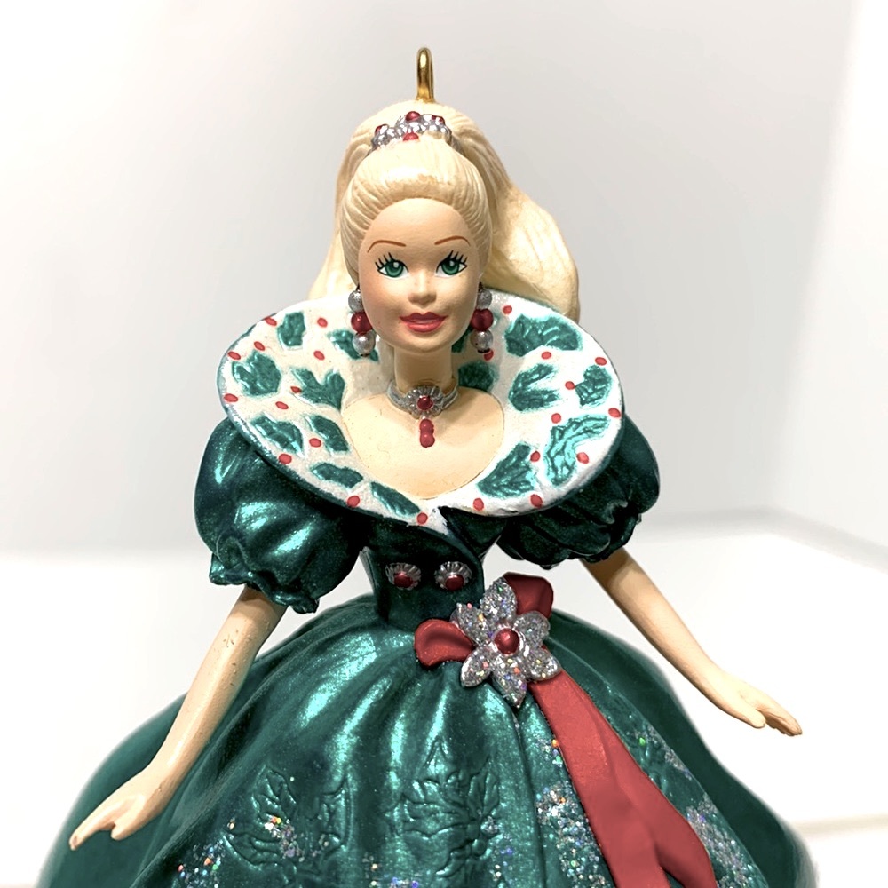 BARBIE Holiday Barbie ornament 1995